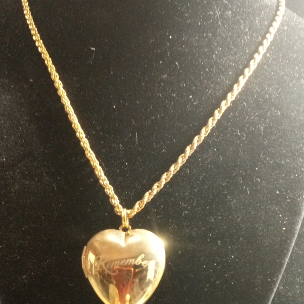 Goldtone Heart Locket Necklace 26" Vintage
